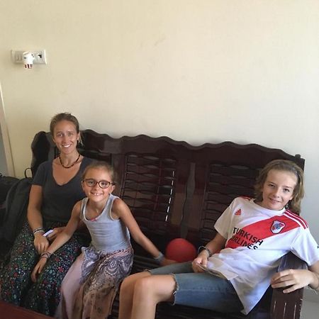 Lia'S Homestay 蓬蒂切里 外观 照片