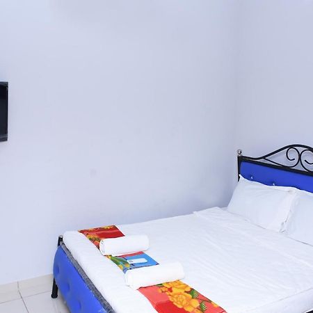 Lia'S Homestay 蓬蒂切里 外观 照片