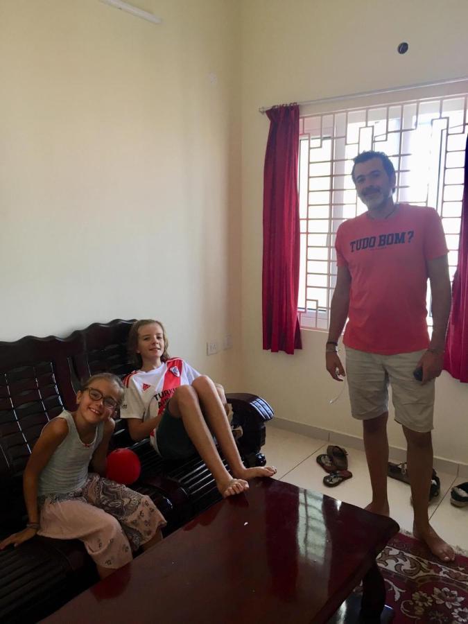 Lia'S Homestay 蓬蒂切里 外观 照片